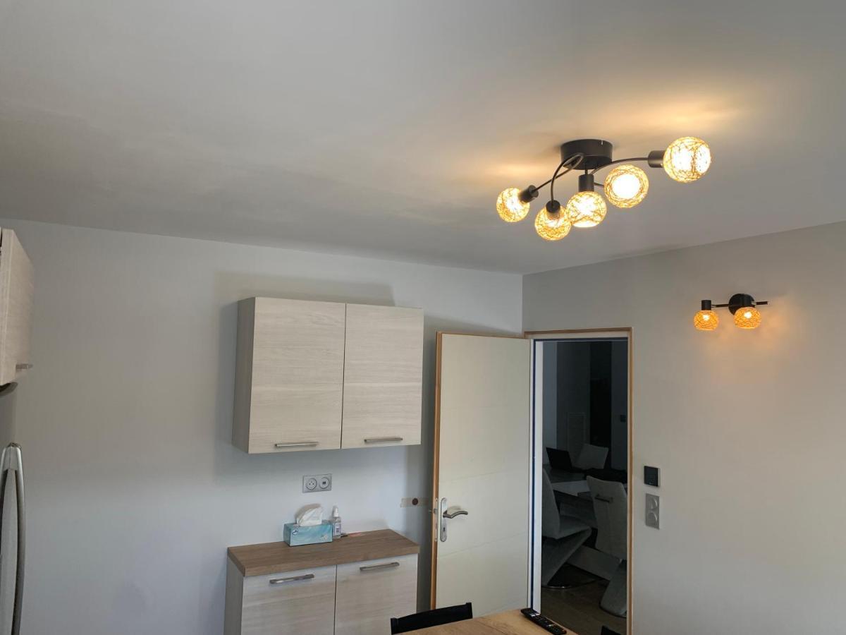 Chambre Privee/Climatisee+Tv /Petit Dejeuner Inclu/Tout Confort Nevers Ngoại thất bức ảnh