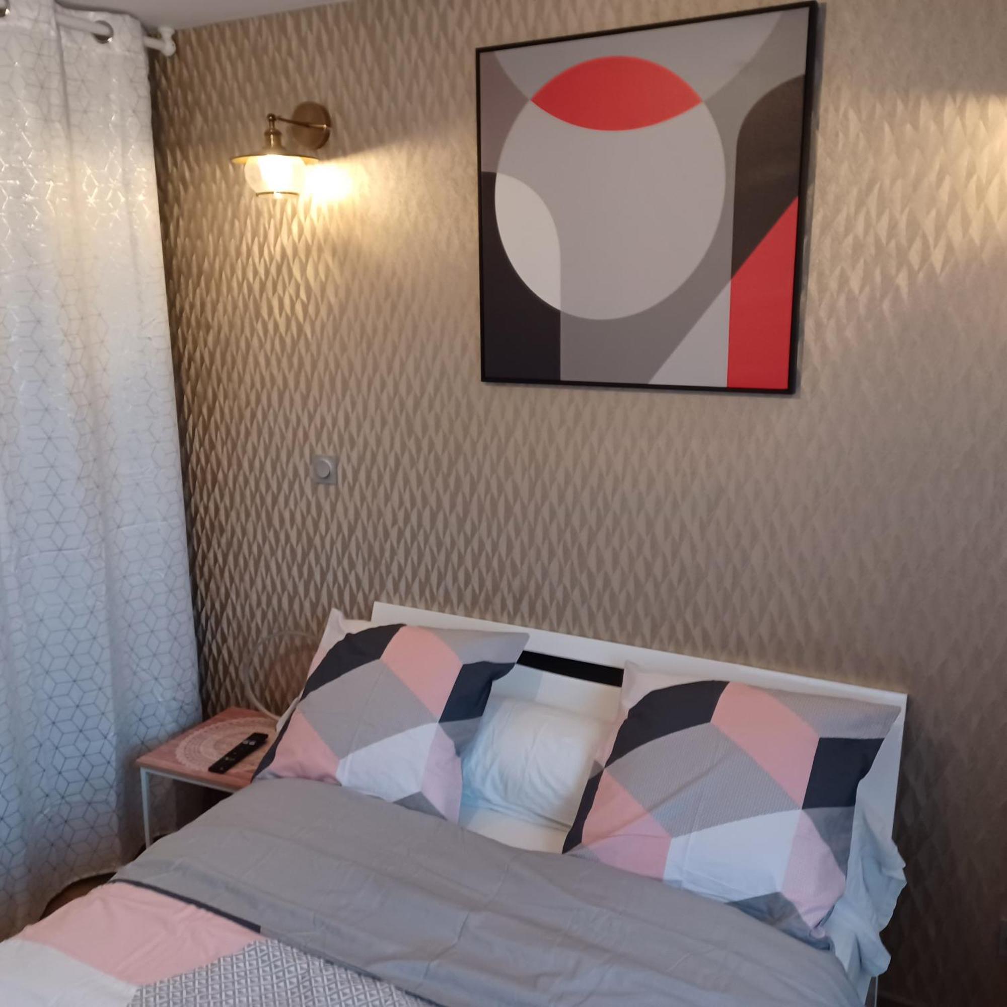 Chambre Privee/Climatisee+Tv /Petit Dejeuner Inclu/Tout Confort Nevers Ngoại thất bức ảnh